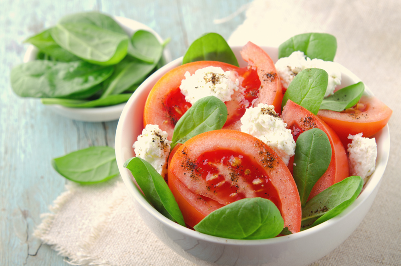 healthy-work-lunches-tomato-salad