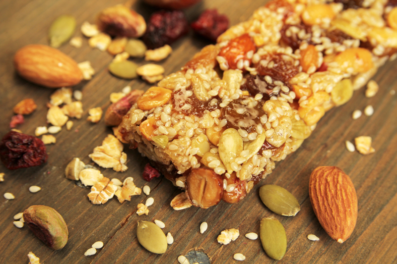 healthy-snacks-for-kids-almond-granola-bars