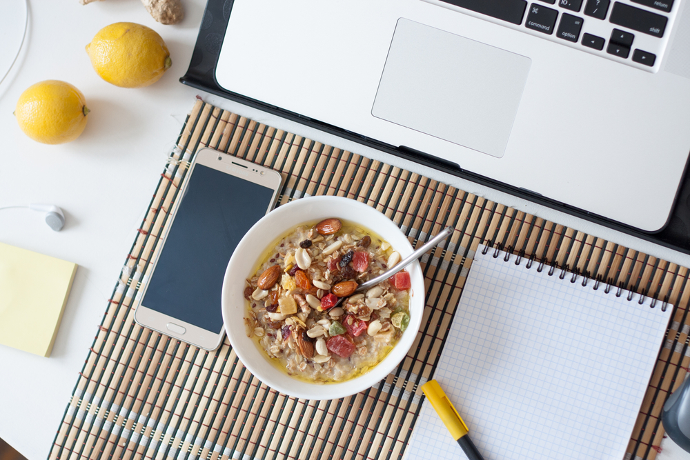 6 Healthy Office Snacks For Office Workers To Keep At The Desk