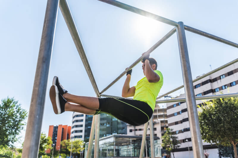 What Is Calisthenics? What to Know About the Workout Trend