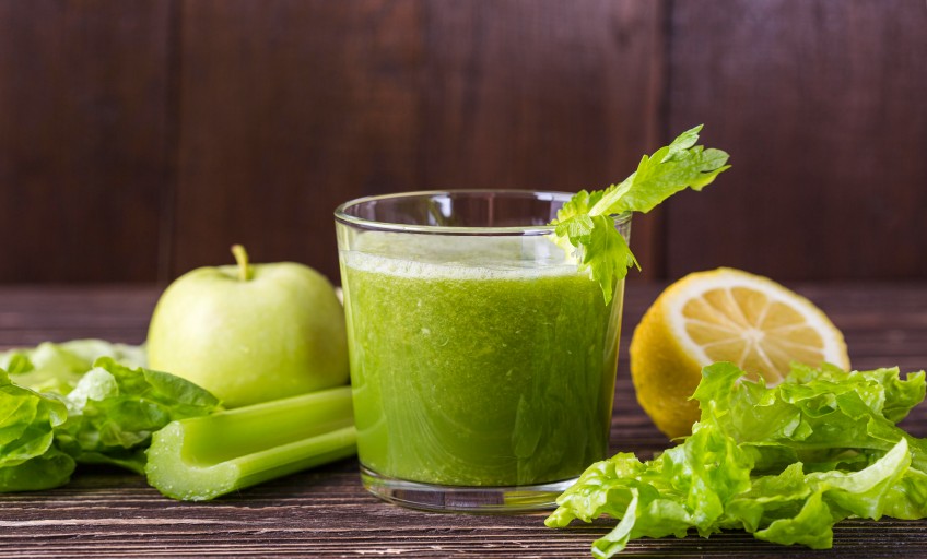 front-view-green-smoothie-glass-with-ingredients (1)_Activ Living Community