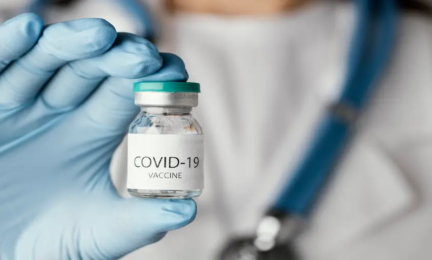 doctor-preparing-covid-19-vaccine_Activ Living Community